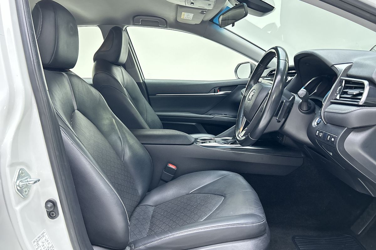 2019 Toyota Camry SX GSV70R