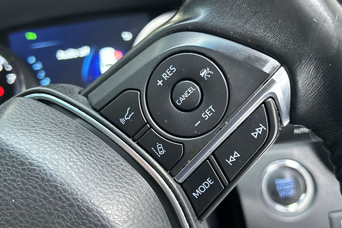 2019 Toyota Camry SX GSV70R