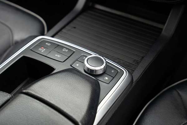 2013 Mercedes-Benz M-Class ML350 BlueTEC W166