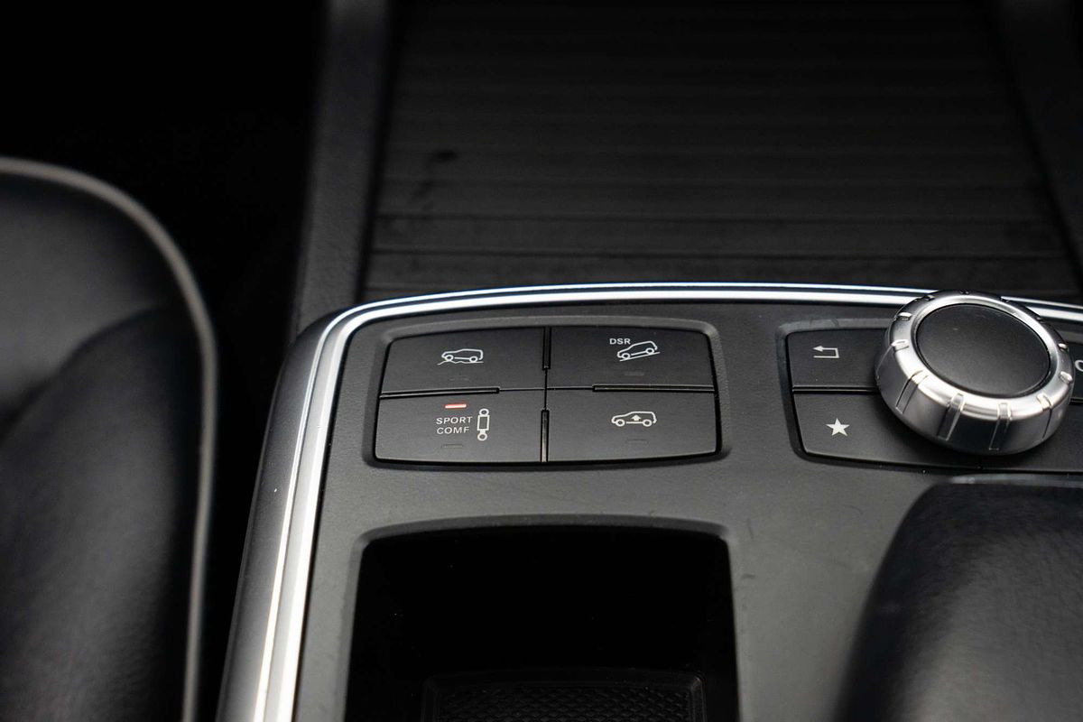 2013 Mercedes-Benz M-Class ML350 BlueTEC W166