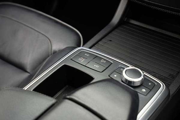 2013 Mercedes-Benz M-Class ML350 BlueTEC W166