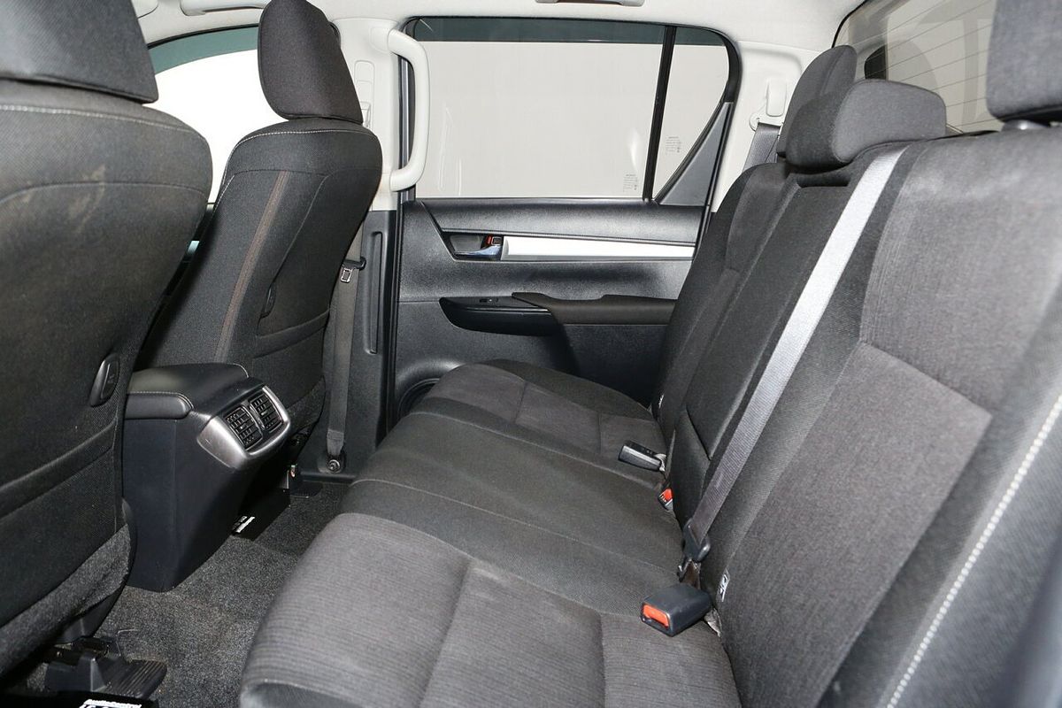 2018 Toyota Hilux SR5 GUN126R 4X4