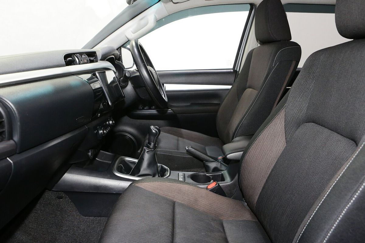 2018 Toyota Hilux SR5 GUN126R 4X4