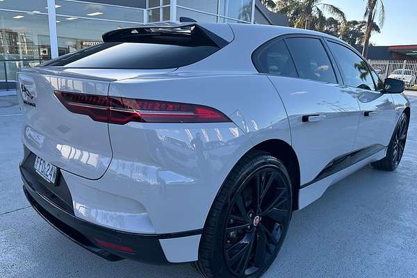 2022 Jaguar I-PACE EV400 SE X590