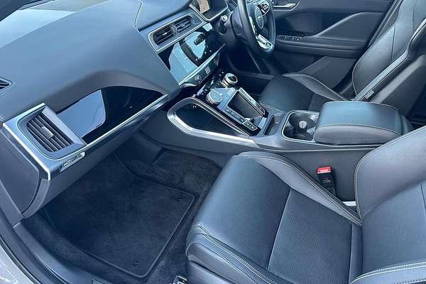 2022 Jaguar I-PACE EV400 SE X590