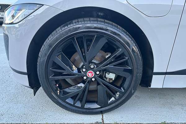2022 Jaguar I-PACE EV400 SE X590