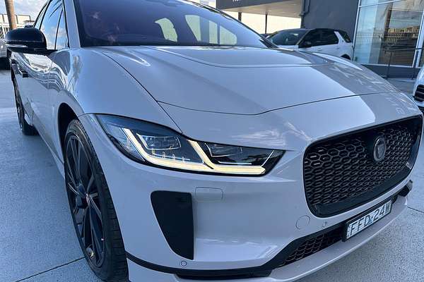 2022 Jaguar I-PACE EV400 SE X590