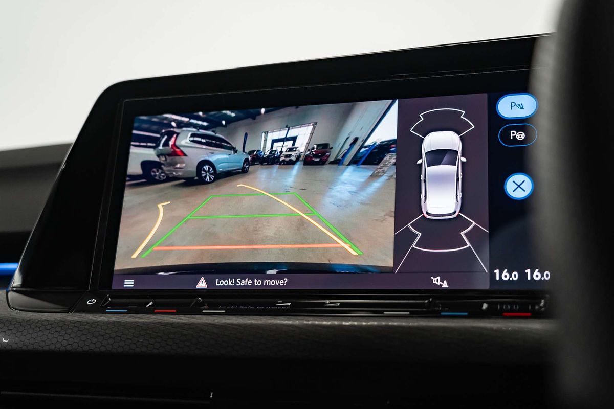 2021 Volkswagen Golf GTI 8