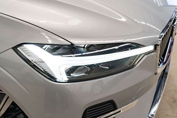 2022 Volvo XC60 B5 Inscription