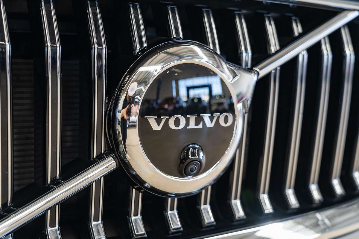 2022 Volvo XC60 B5 Inscription