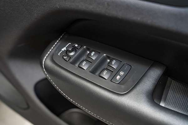 2022 Volvo XC60 B5 Inscription