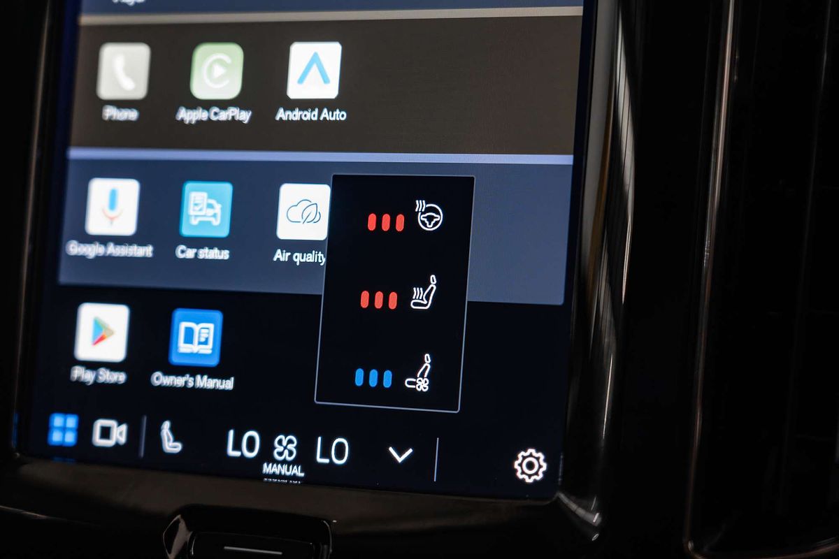 2022 Volvo XC60 B5 Inscription