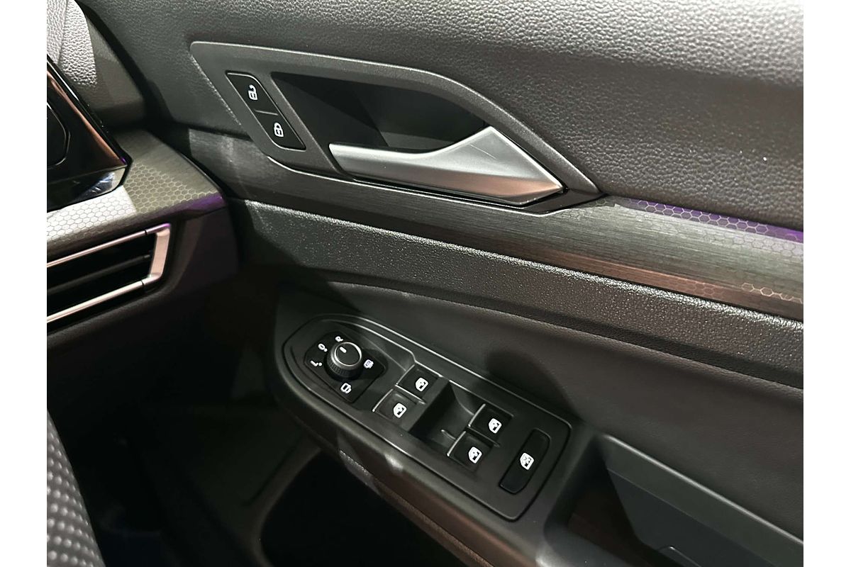 2023 Volkswagen Golf GTI 8