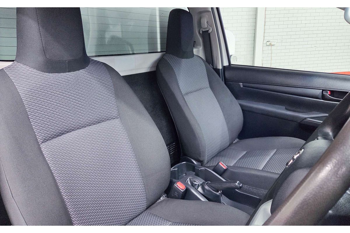 2018 Toyota Hilux Workmate GUN125R 4X4