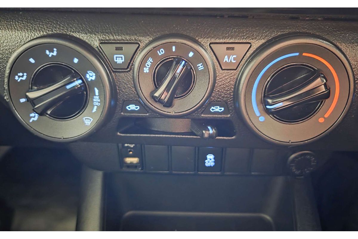 2018 Toyota Hilux Workmate GUN125R 4X4