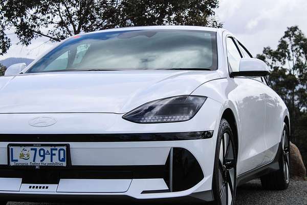 2024 Hyundai IONIQ 6 DYNAMIQ CE.V1