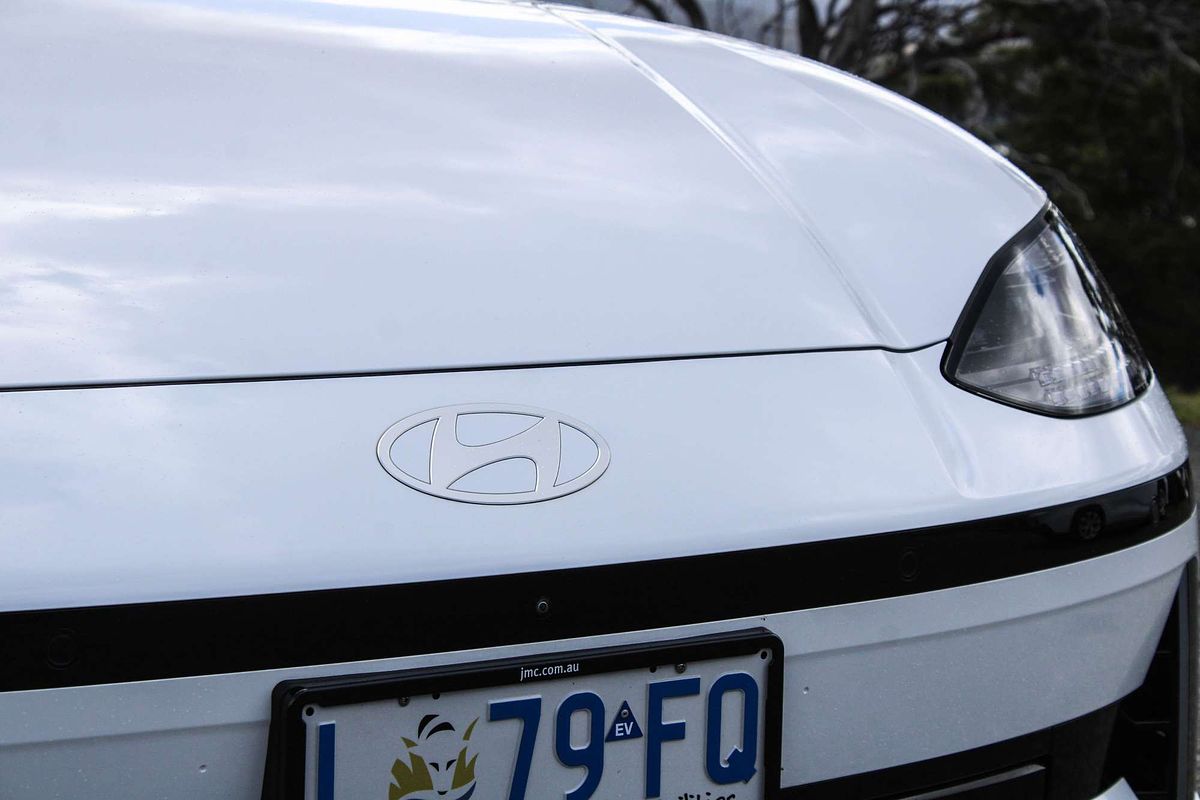 2024 Hyundai IONIQ 6 DYNAMIQ CE.V1