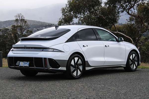 2024 Hyundai IONIQ 6 DYNAMIQ CE.V1