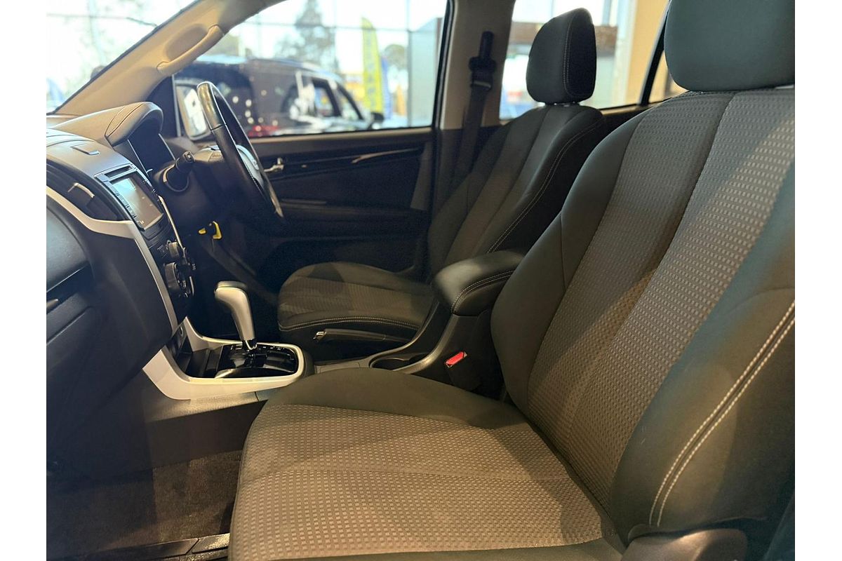 2021 Isuzu MU-X LS-M