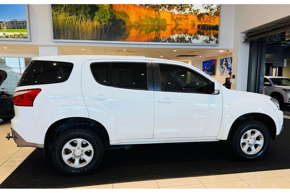 2021 Isuzu MU-X LS-M