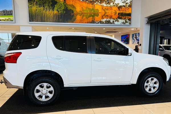 2021 Isuzu MU-X LS-M