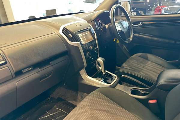 2021 Isuzu MU-X LS-M