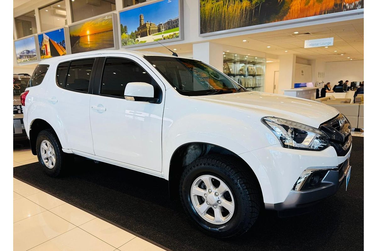 2021 Isuzu MU-X LS-M
