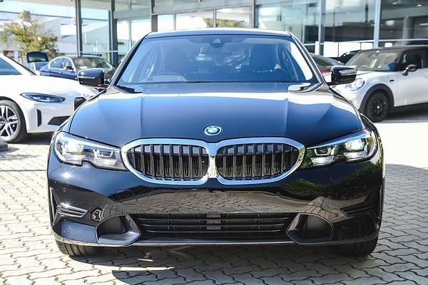2022 BMW 3 Series 330e Sport Collection G20