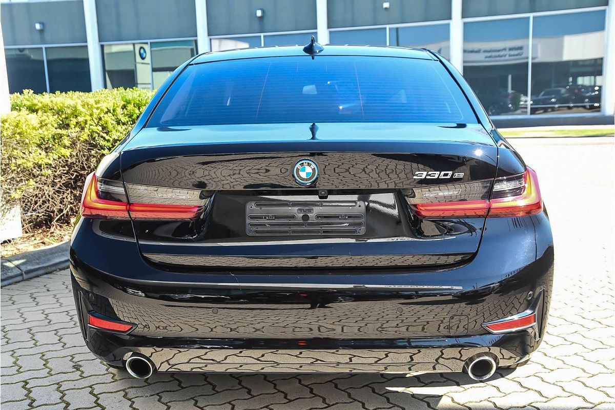 2022 BMW 3 Series 330e Sport Collection G20