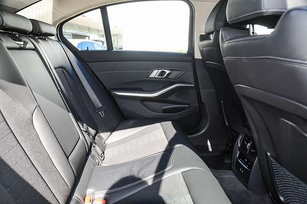 2022 BMW 3 Series 330e Sport Collection G20