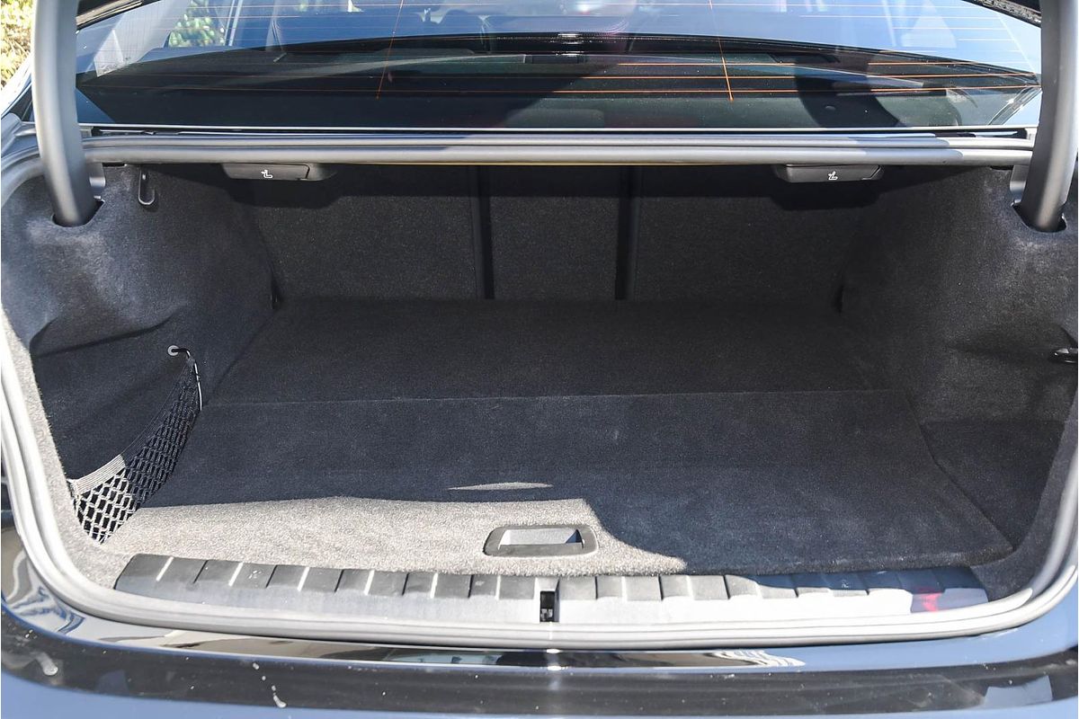 2022 BMW 3 Series 330e Sport Collection G20