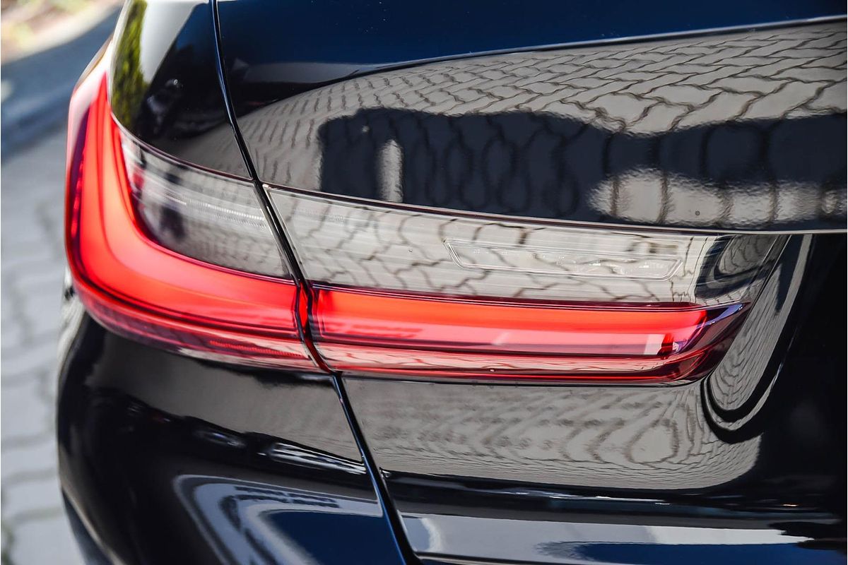 2022 BMW 3 Series 330e Sport Collection G20