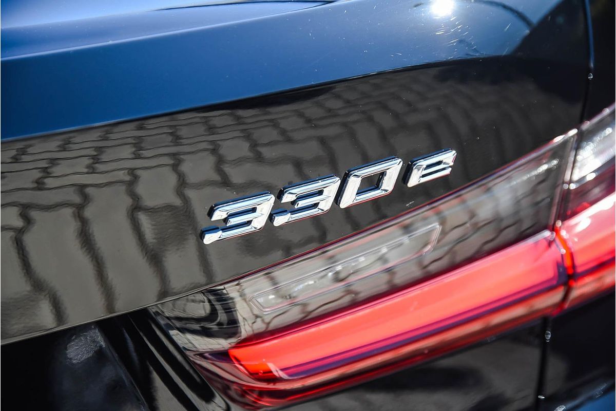 2022 BMW 3 Series 330e Sport Collection G20