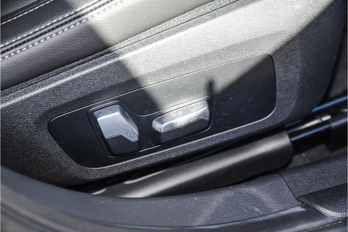 2022 BMW 3 Series 330e Sport Collection G20