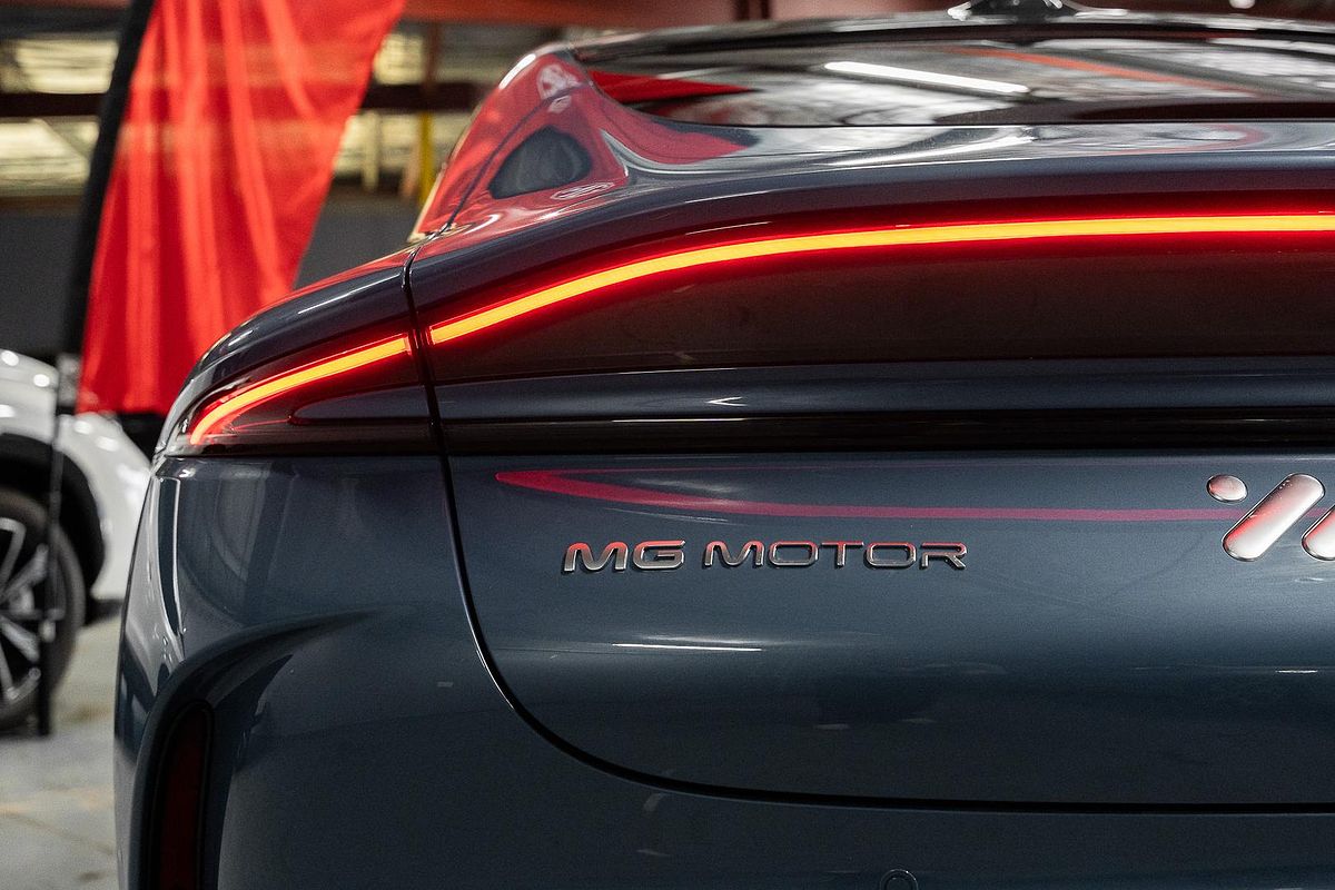 2025 MG IM5 Performance P12L
