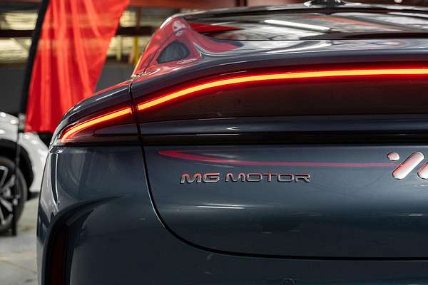 2025 MG IM5 Performance P12L