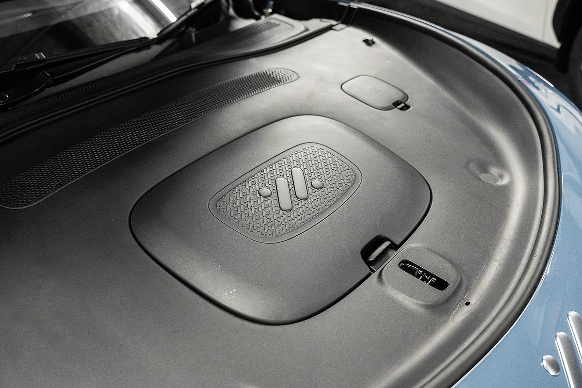 2025 MG IM5 Performance P12L