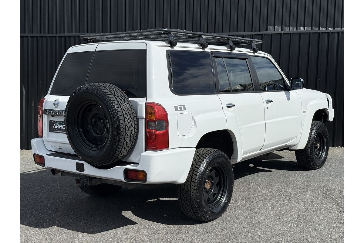 2011 Nissan Patrol Ti GU 7