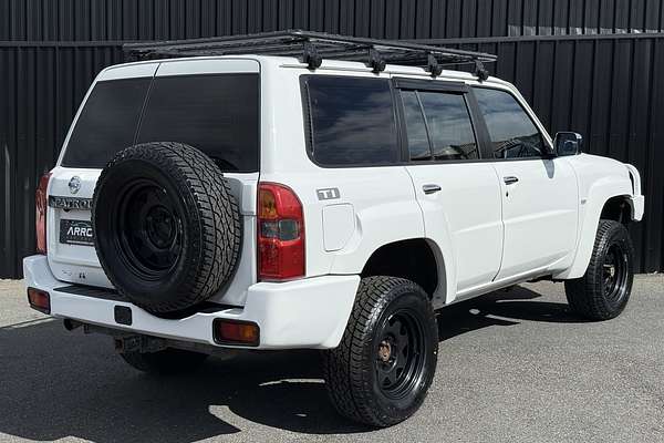 2011 Nissan Patrol Ti GU 7