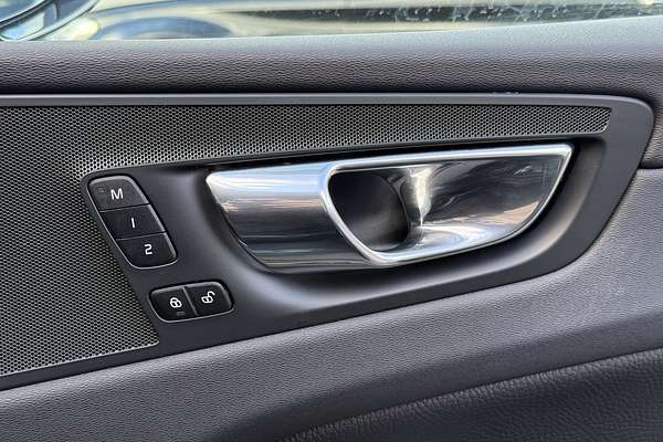 2018 Volvo XC60 D4 Momentum