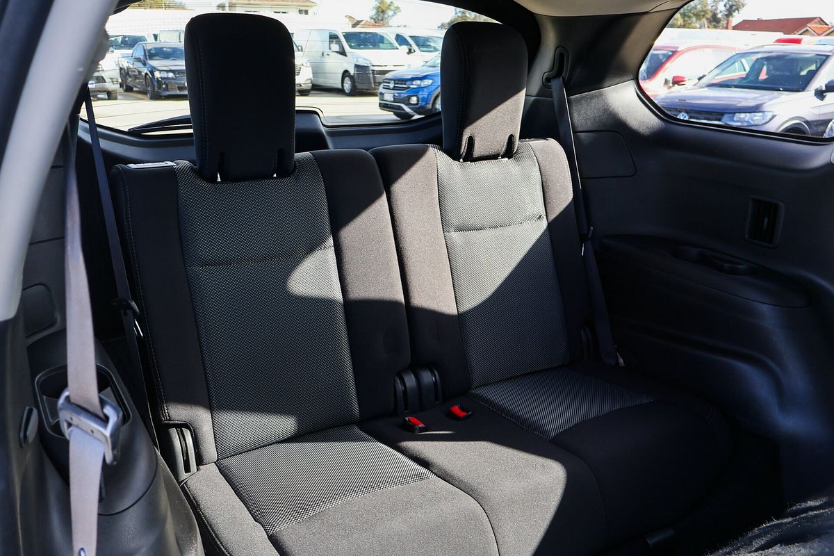 2018 Nissan Pathfinder ST R52 Series II