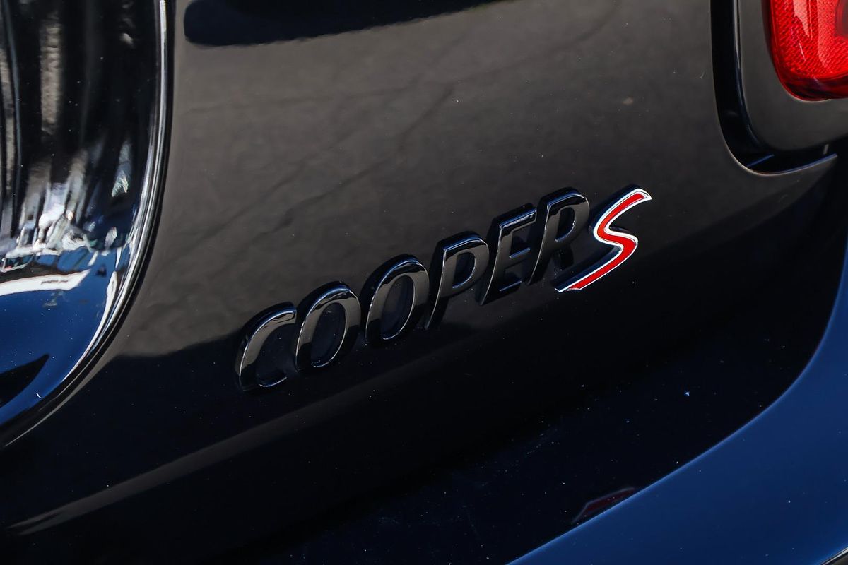 2022 MINI Hatch Cooper S MINI Yours F55 LCI-2