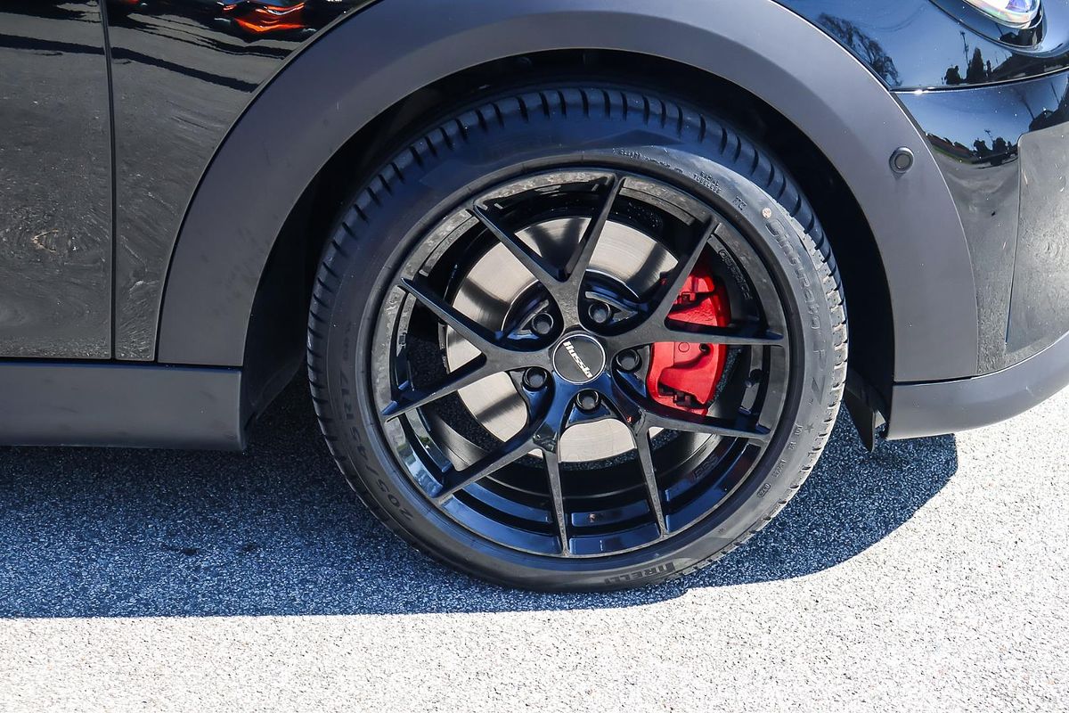 2022 MINI Hatch Cooper S MINI Yours F55 LCI-2