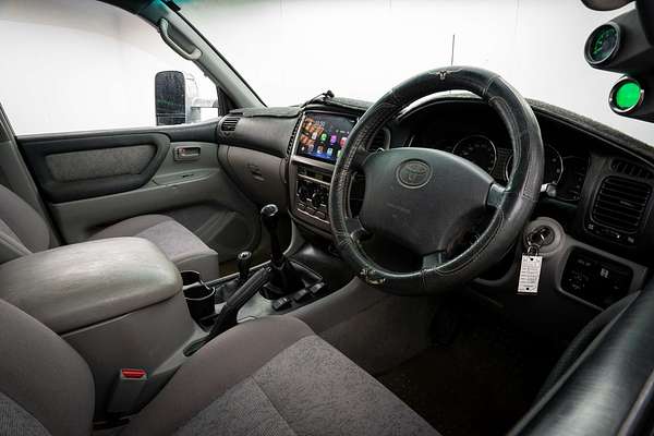 2005 Toyota Landcruiser GXL HDJ100R