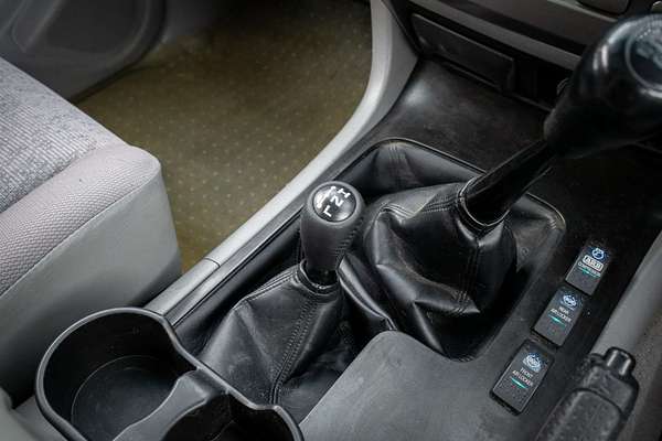 2005 Toyota Landcruiser GXL HDJ100R