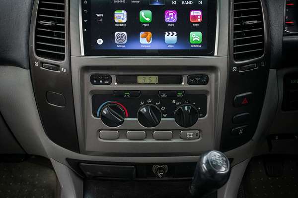 2005 Toyota Landcruiser GXL HDJ100R