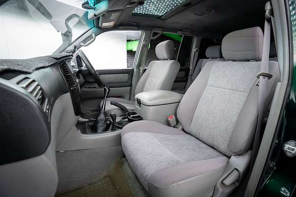 2005 Toyota Landcruiser GXL HDJ100R