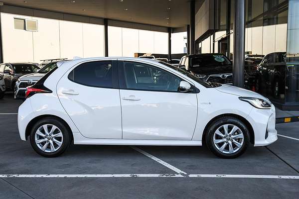 2022 Toyota YARIS SX HYBRID MXPH10R