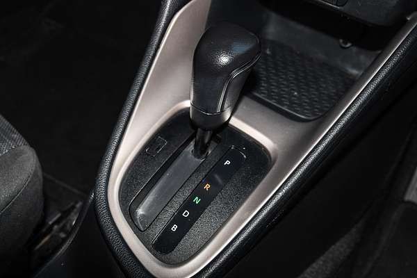 2022 Toyota YARIS SX HYBRID MXPH10R