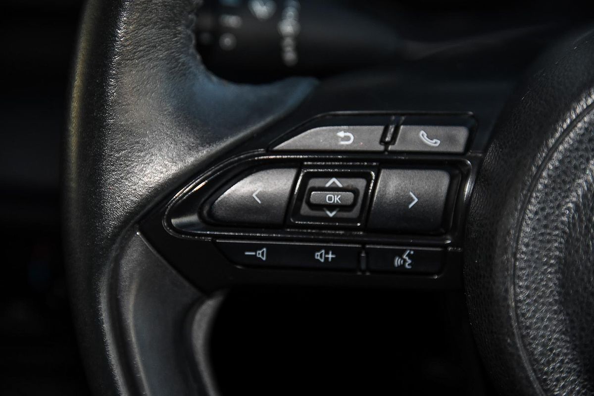 2022 Toyota YARIS SX HYBRID MXPH10R